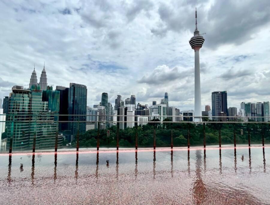 #16 M101 Dang Wangi Klcc View Pool By Livin Apartment Kuala Lumpur Exterior photo